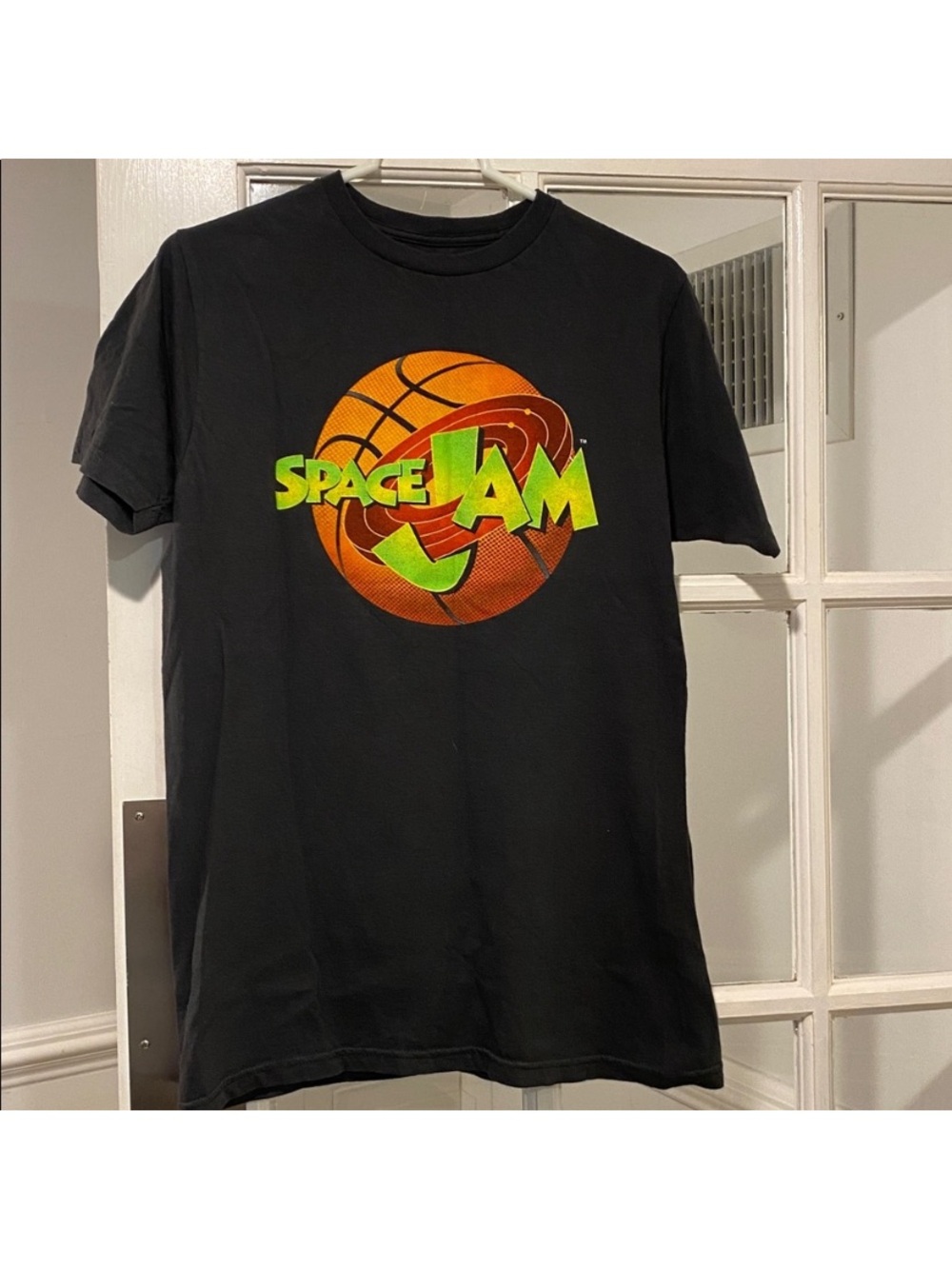 Space Jam Size Medium T-shirt unisex good condition